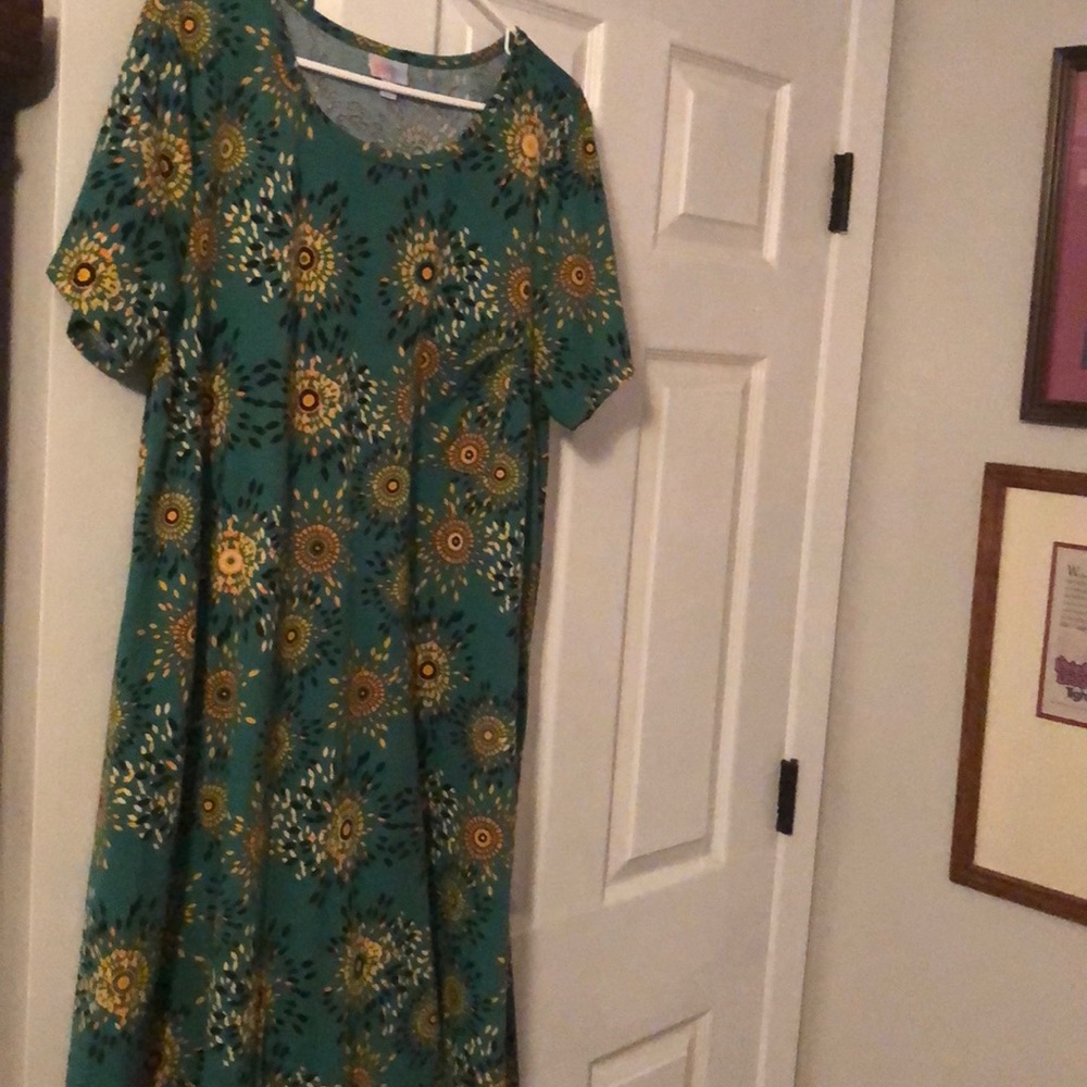 Lularoe Carly dress